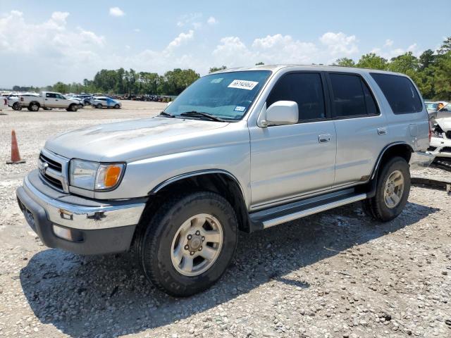 TOYOTA 4RUNNER SR 2000 with VIN JT3GN86R0Y0177345 - Photo from auction