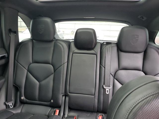 Photo 10 from auction – 2017 PORSCHE CAYENNE with VIN WP1AA2A20HKA81920