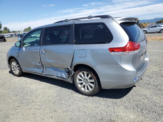 Photo 2 from auction – 2013 TOYOTA SIENNA XLE with VIN 5TDDK3DC6DS065715