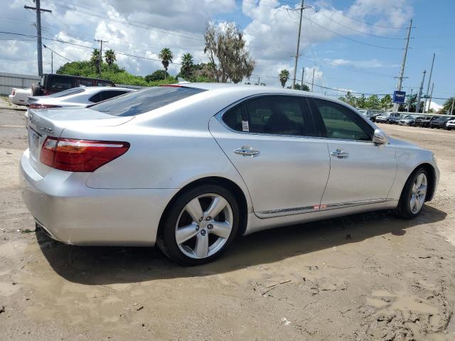 Photo 3 from auction – 2011 LEXUS LS 460L with VIN JTHGL5EFXB5043930