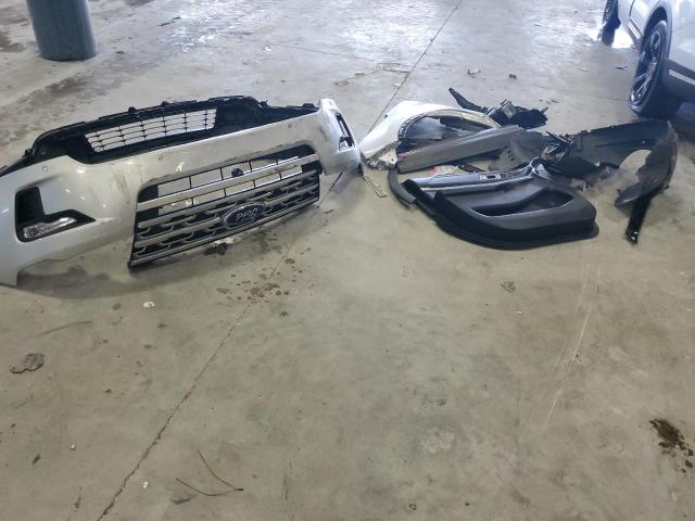 Photo 13 from auction – 2018 FORD EXPLORER L with VIN 1FM5K7F85JGB67562