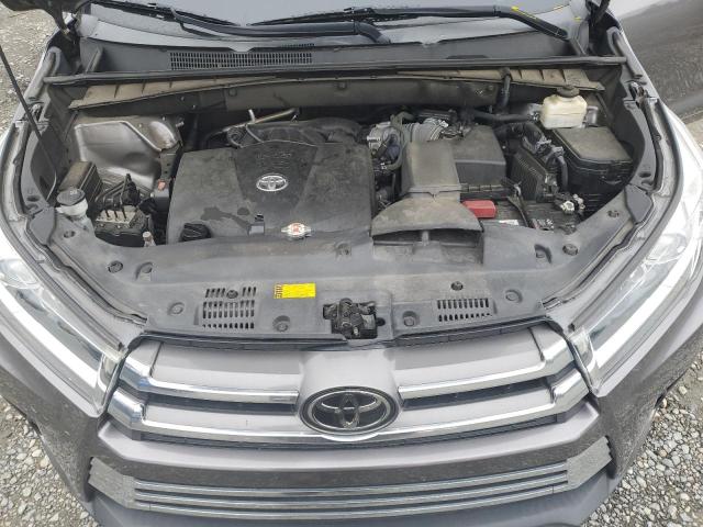 Photo 12 from auction – 2018 TOYOTA HIGHLANDER with VIN 5TDDZRFH8JS863586