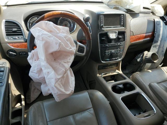 Photo 8 from auction – 2015 CHRYSLER TOWN & COU with VIN 2C4RC1GGXFR534693