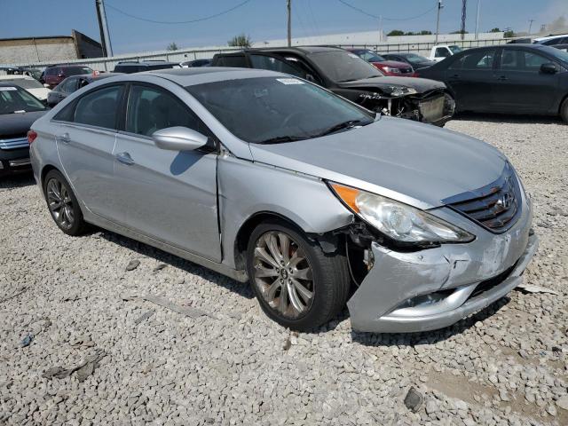 Photo 4 from auction – 2011 HYUNDAI SONATA with VIN 5NPEC4AC0BH069581
