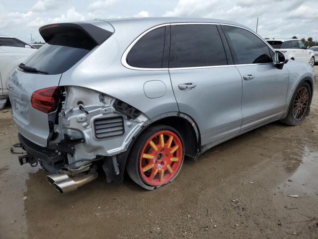 Photo 3 from auction – 2017 PORSCHE CAYENNE S with VIN WP1AB2A26HLA51022