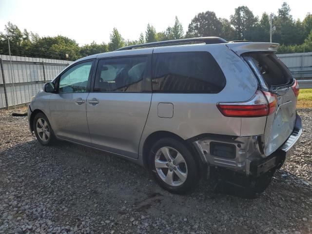 Photo 2 from auction – 2015 TOYOTA SIENNA LE with VIN 5TDKK3DC3FS573456