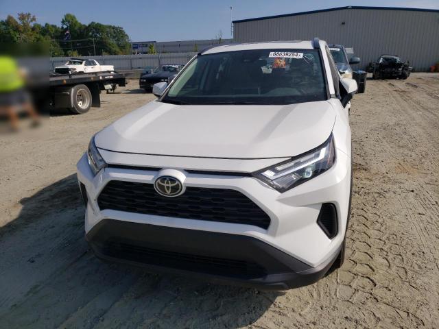 Photo 5 from auction – 2022 TOYOTA RAV4 XLE with VIN 2T3W1RFVXNC198069