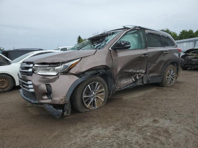 TOYOTA HIGHLANDER 2019 with VIN 5TDJZRFH3KS952230 - Photo from auction