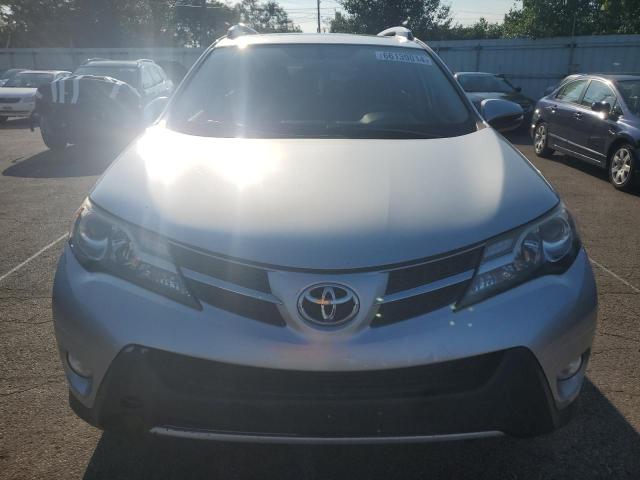 Photo 5 from auction – 2015 TOYOTA RAV4 XLE with VIN JTMWFREV6FD068144