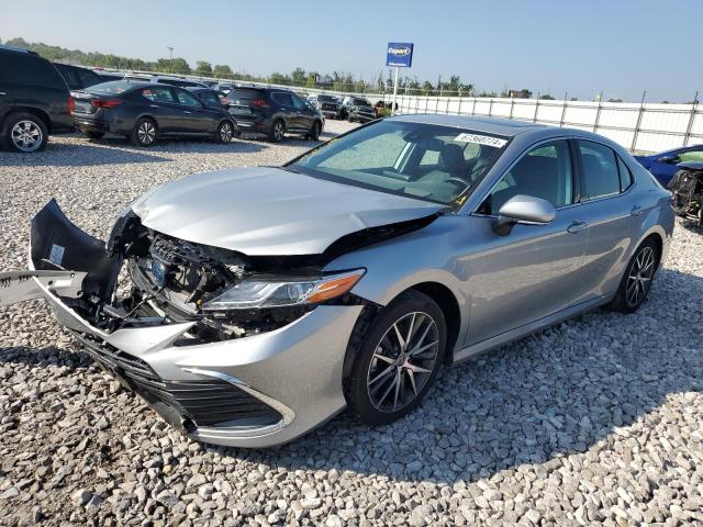 TOYOTA CAMRY XLE 2022 with VIN 4T1F31AK2NU040910 - Photo from auction