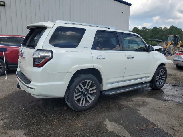 Photo 3 from auction – 2018 TOYOTA 4RUNNER SR with VIN JTEZU5JR1J5185441