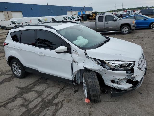 Photo 4 from auction – 2018 FORD ESCAPE SEL with VIN 1FMCU9HD0JUD12032