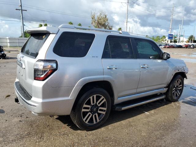 Photo 3 from auction – 2017 TOYOTA 4RUNNER SR with VIN JTEZU5JR2H5161840