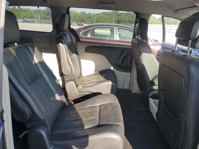Photo 11 from auction – 2013 CHRYSLER TOWN & COU with VIN 2C4RC1CG7DR667981