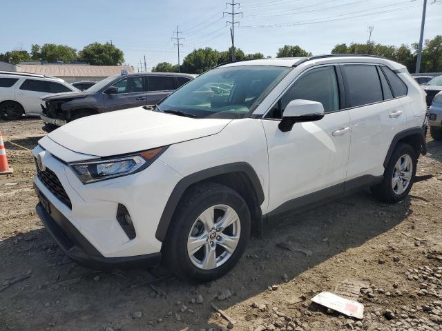 TOYOTA RAV4 XLE 2019 with VIN JTMP1RFV3KD039938 - Photo from auction