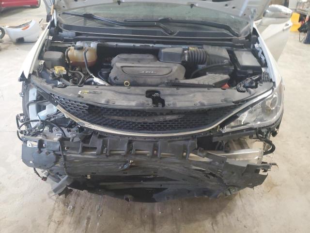 Photo 12 from auction – 2018 CHRYSLER PACIFICA L with VIN 2C4RC1GG1JR320698