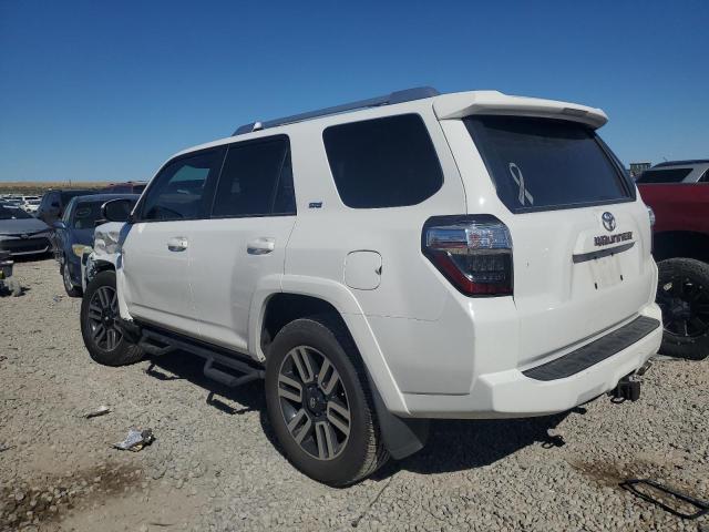 Photo 2 from auction – 2015 TOYOTA 4RUNNER SR with VIN JTEBU5JR9F5226570