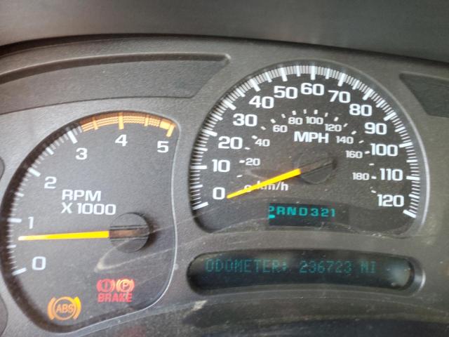 Photo 9 from auction – 2004 CHEVROLET SILVERADO with VIN 1GCHK231X4F137494