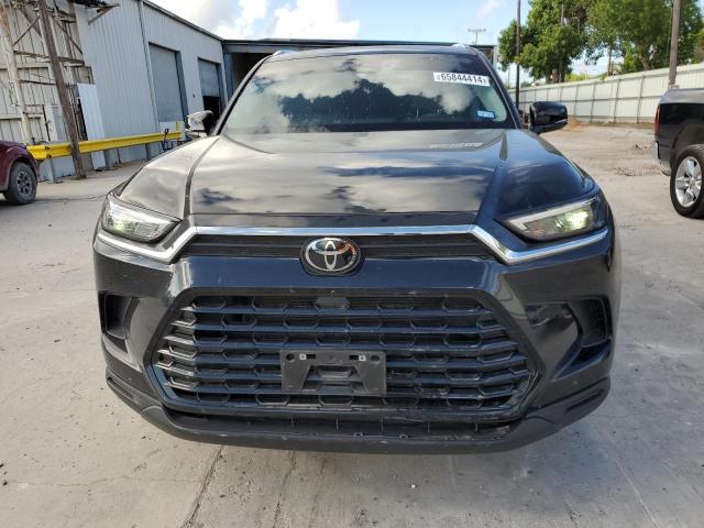 Photo 5 from auction – 2024 TOYOTA GRAND HIGH with VIN 5TDAAAA52RS004711