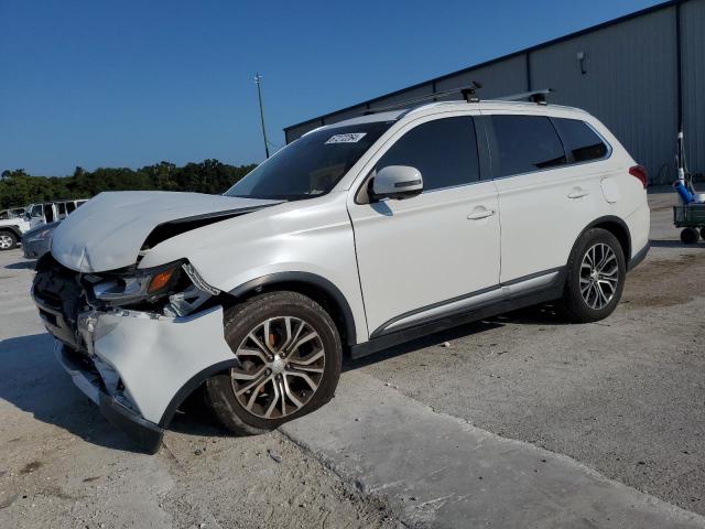 MITSUBISHI OUTLANDER 2017 with VIN JA4AD3A33HZ012406 - Photo from auction