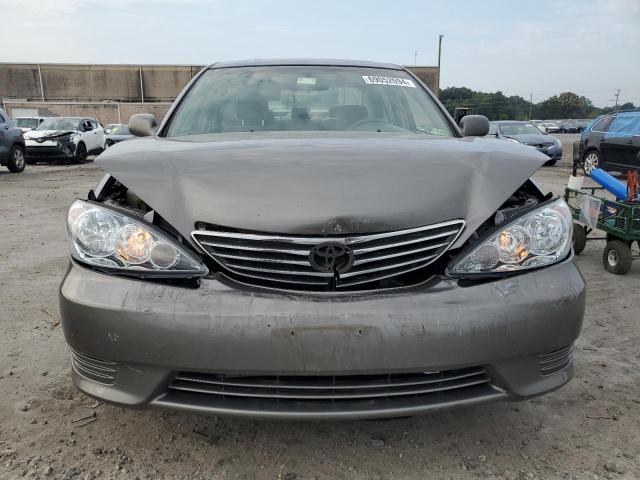 Photo 5 from auction – 2005 TOYOTA CAMRY LE with VIN 4T1BE30K15U942373