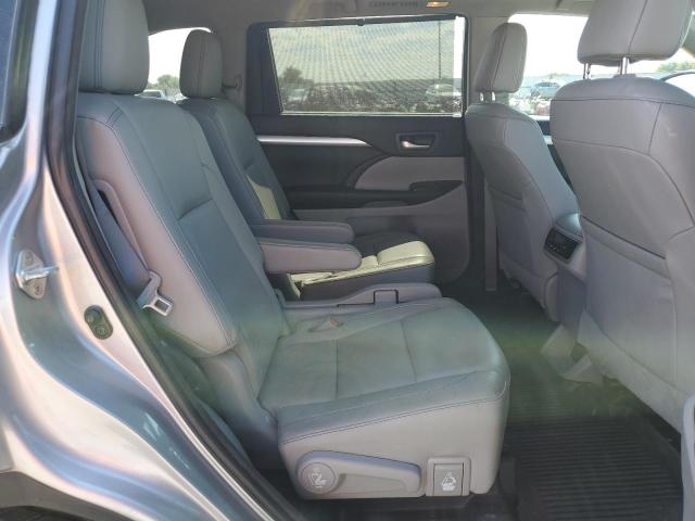 Photo 11 from auction – 2016 TOYOTA HIGHLANDER with VIN 5TDJKRFH9GS351514
