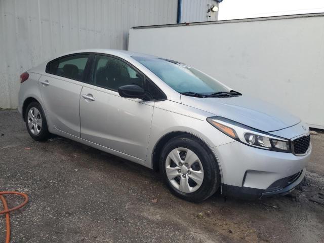 Photo 4 from auction – 2017 KIA FORTE LX with VIN 3KPFK4A70HE035339