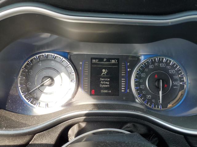 Photo 5 from auction – 2015 CHRYSLER 200 LIMITE with VIN 1C3CCCAB8FN672409