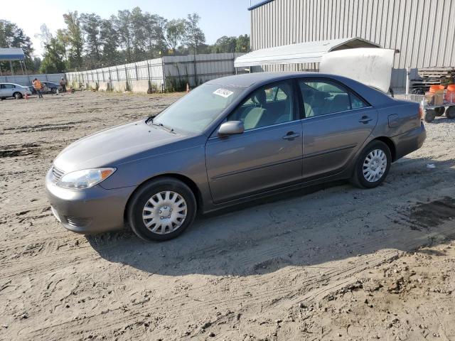 TOYOTA CAMRY LE 2005 with VIN 4T1BE30K85U622242 - Photo from auction