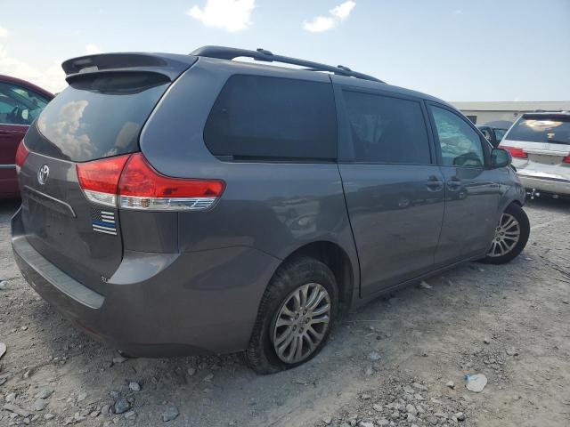 Photo 3 from auction – 2011 TOYOTA SIENNA XLE with VIN 5TDYK3DC1BS123468
