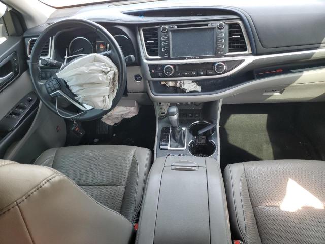 Photo 8 from auction – 2018 TOYOTA HIGHLANDER with VIN 5TDDZRFH6JS891404