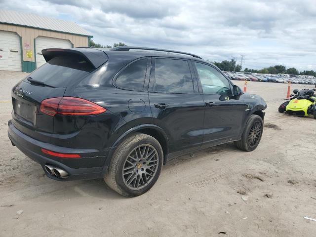Photo 3 from auction – 2017 PORSCHE CAYENNE SE with VIN WP1AE2A29HLA75516