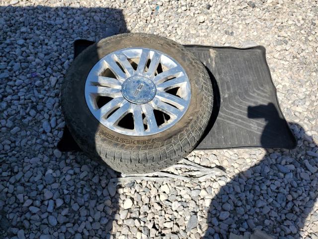 Photo 13 from auction – 2013 LINCOLN NAVIGATOR with VIN 5LMJJ3J57DEL00939