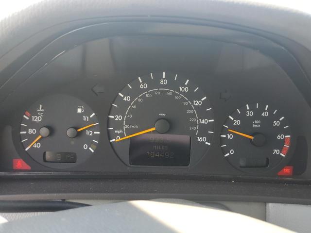 Photo 9 from auction – 2001 MERCEDES-BENZ E 320 with VIN WDBJF65J11B272438