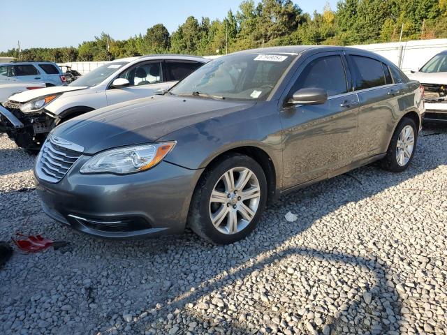 CHRYSLER 200 TOURIN 2012 مع رقم تعريف المركبة 1C3CCBBB5CN217747 - صورة من المزاد
