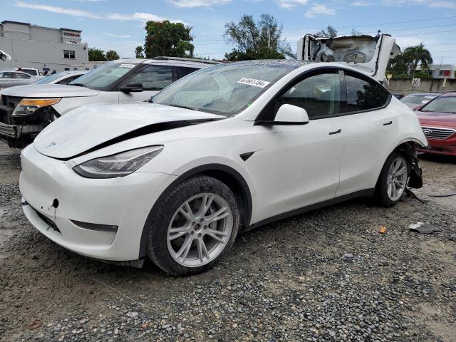 TESLA MODEL Y 2022 with VIN 7SAYGDEE8NF439730 - Photo from auction