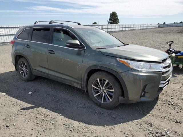 Photo 4 from auction – 2017 TOYOTA HIGHLANDER with VIN 5TDJZRFH3HS415222