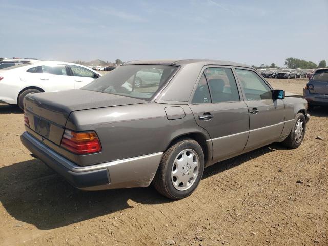 Photo 3 from auction – 1993 MERCEDES-BENZ 400 E with VIN WDBEA34E7PB924913
