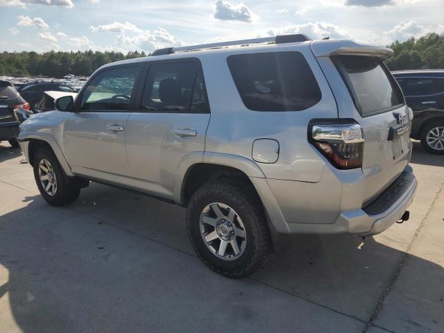 Photo 2 from auction – 2015 TOYOTA 4RUNNER SR with VIN JTEBU5JRXF5233463