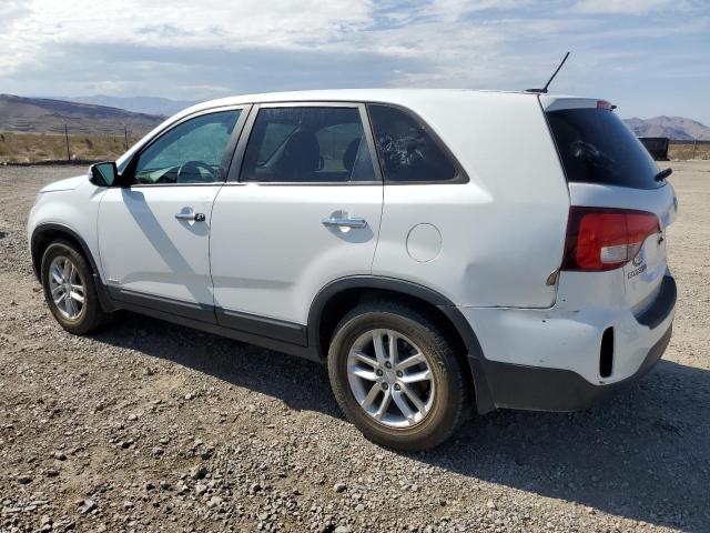 Photo 2 from auction – 2015 KIA SORENTO LX with VIN 5XYKTCA60FG551021