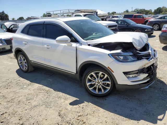 Photo 4 from auction – 2017 LINCOLN MKC SELECT with VIN 5LMCJ2C97HUL22437