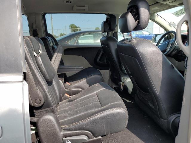 Photo 11 from auction – 2015 CHRYSLER TOWN & COU with VIN 2C4RC1BG5FR751382