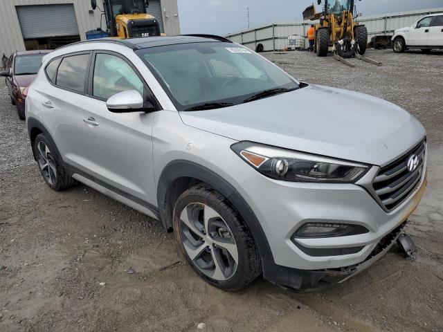 Photo 4 from auction – 2017 HYUNDAI TUCSON LIM with VIN KM8J33A29HU558393