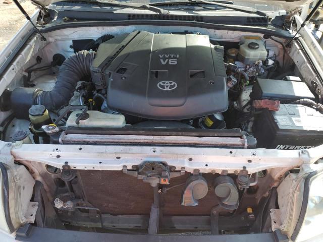 Photo 12 from auction – 2004 TOYOTA 4RUNNER SR with VIN JTEZU14R040029431