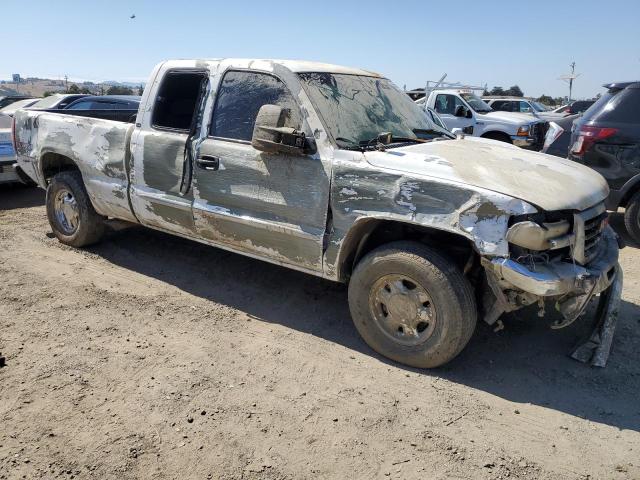 Photo 4 from auction – 2003 GMC NEW SIERRA with VIN 2GTEK19T031190698