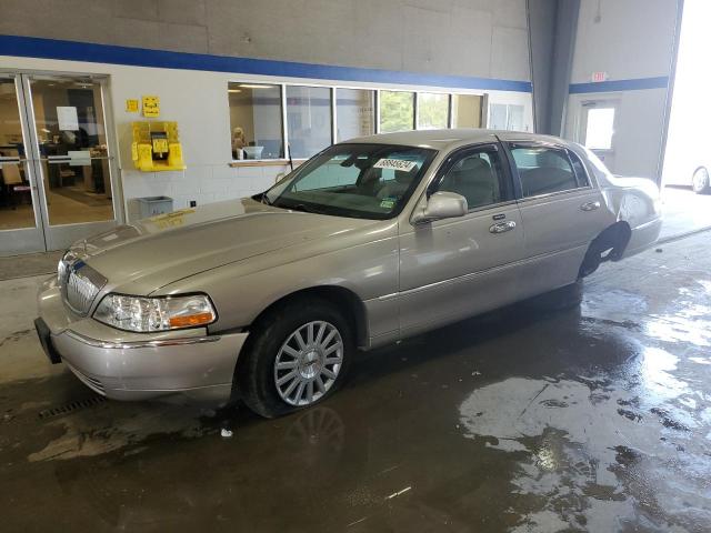 Photo 1 from auction – 2003 LINCOLN TOWN CAR with VIN 1LNHM82W73Y688006