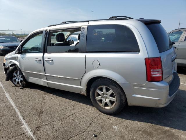 Photo 2 from auction – 2010 CHRYSLER TOWN & COU with VIN 2A4RR5D17AR289456