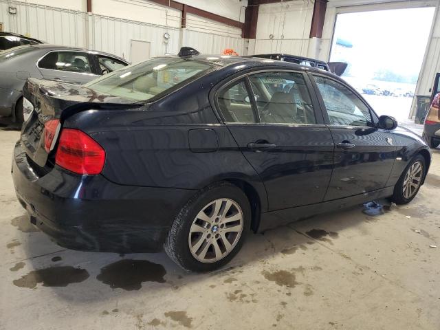 Photo 3 from auction – 2006 BMW 325 XI with VIN WBAVD13556KV08028