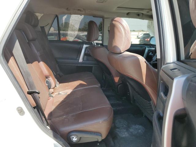 Photo 11 from auction – 2018 TOYOTA 4RUNNER SR with VIN JTEZU5JR6J5178677