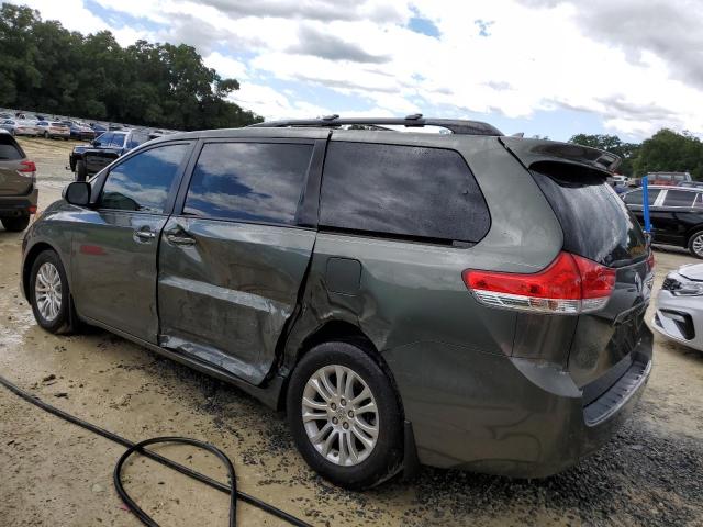 Photo 2 from auction – 2013 TOYOTA SIENNA XLE with VIN 5TDYK3DC3DS334481